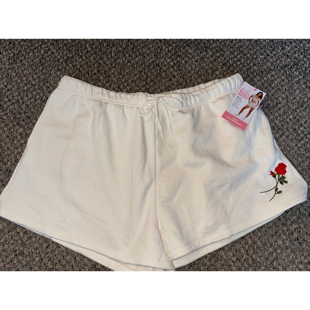 Mills by Millie Bobby Brown Women's Embroidery Sweat Shorts XXL Ivory W/ Pockets